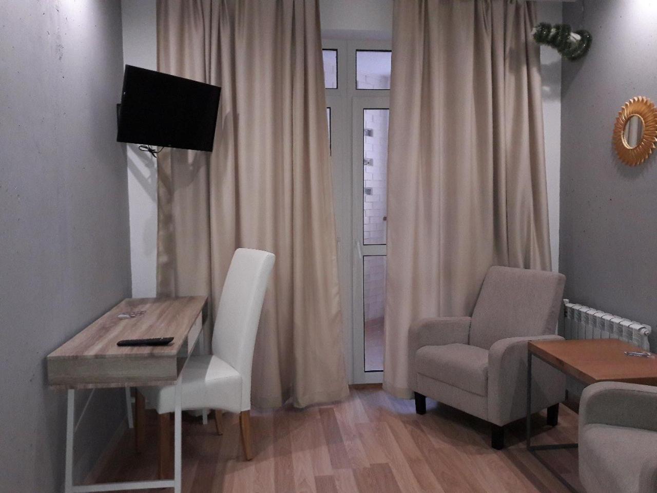 Mini Hotel On Demiivska キエフ エクステリア 写真